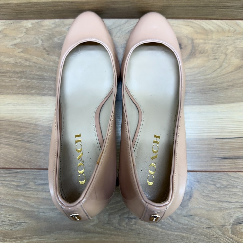 Coach Devon Pumps Womens 7.5 Nude Camel Patent Leather Mid Heel - Picture 8 of 11